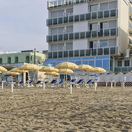 International Hotel 3*
